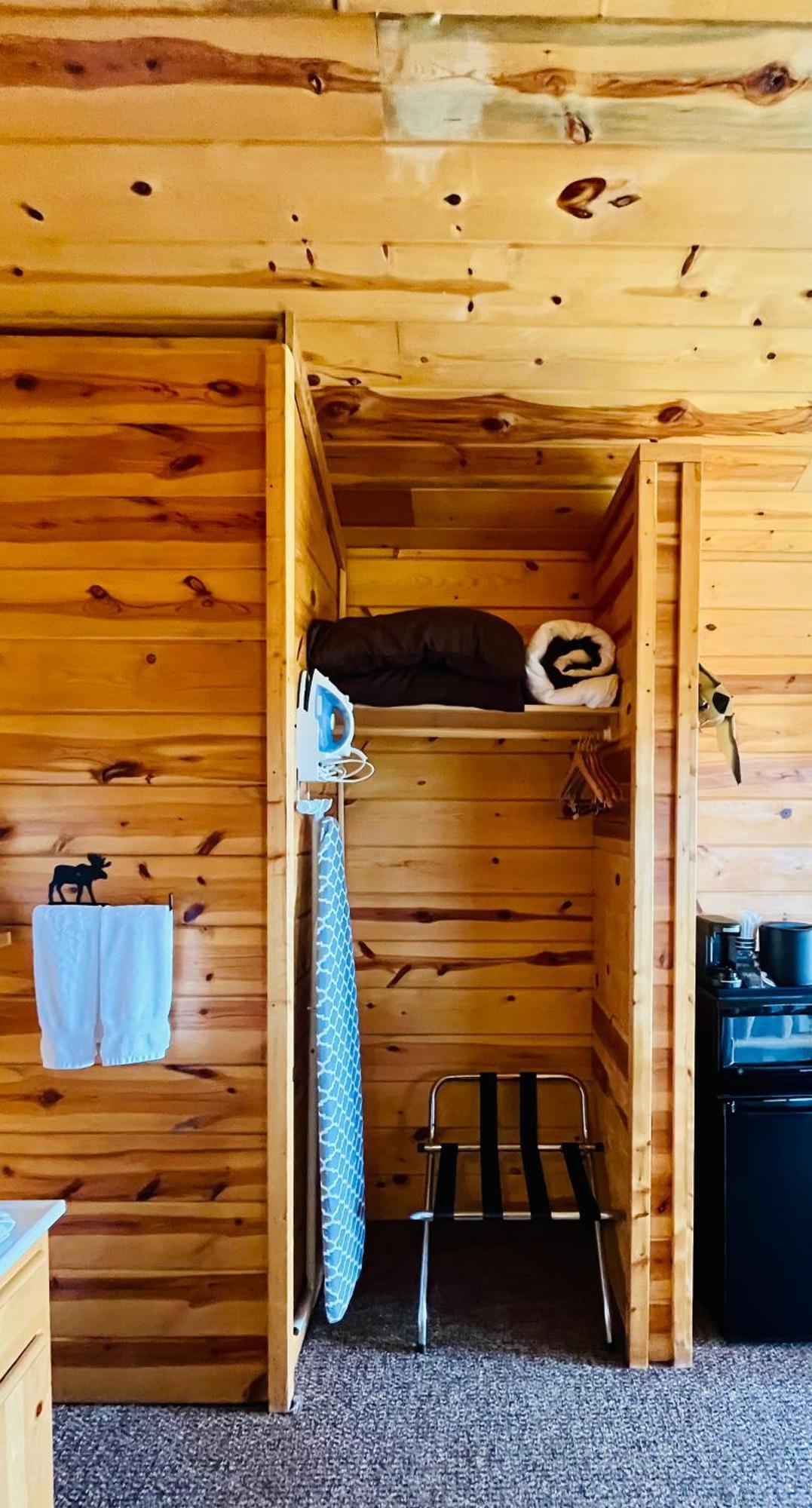 Badlands Frontier Cabins ウォール エクステリア 写真